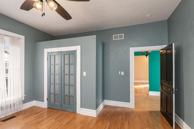 1898 N Main Avenue, Springfield, MO 65803