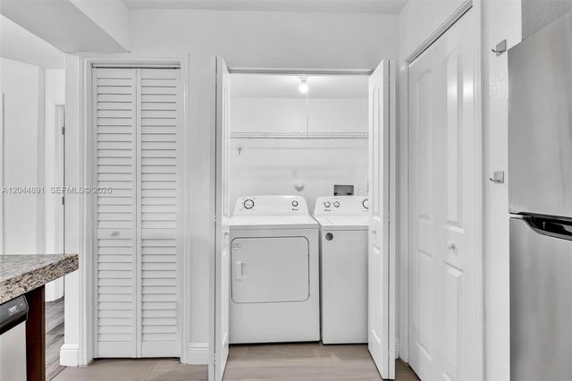 2341 NW 33rd Street 406, Oakland Park, FL 33309