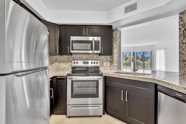 2341 NW 33rd Street 406, Oakland Park, FL 33309