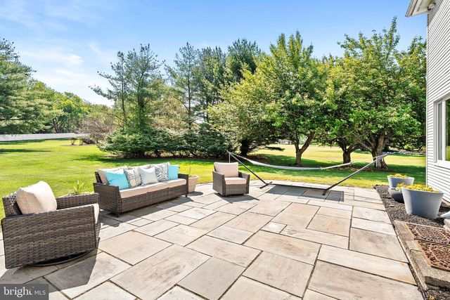 3 HAINES DR, Robbinsville, NJ 08691