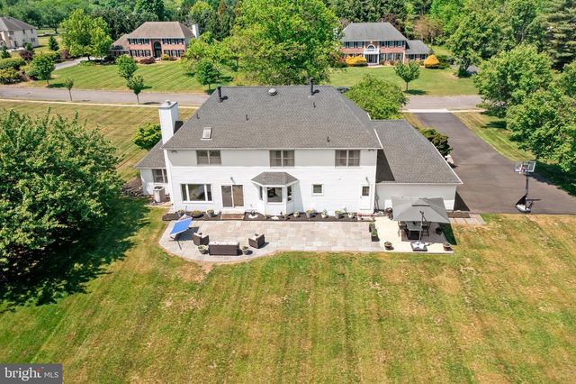 3 HAINES DR, Robbinsville, NJ 08691