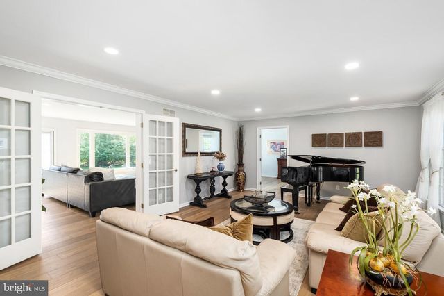 3 HAINES DR, Robbinsville, NJ 08691