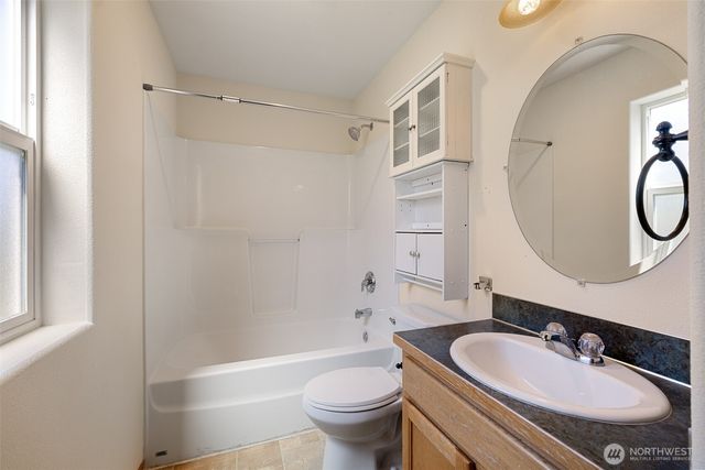 1940 Village Circle, Port Angeles, WA 98362