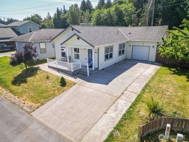 1940 Village Circle, Port Angeles, WA 98362