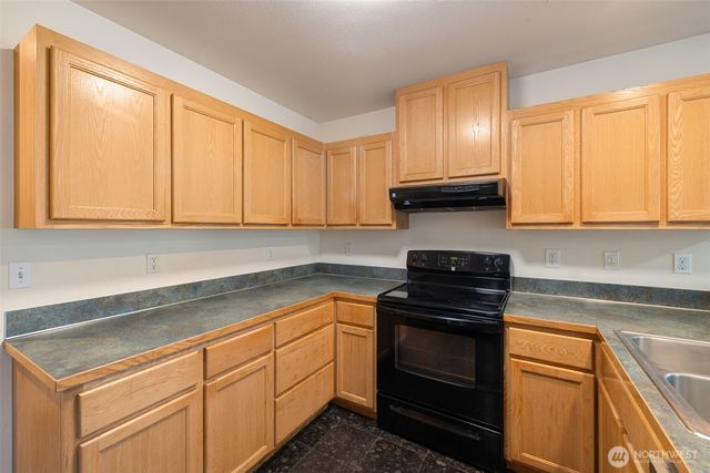 1940 Village Circle, Port Angeles, WA 98362