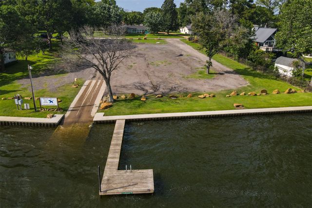 30 Rainbow Drive, Star Harbor, TX 75148