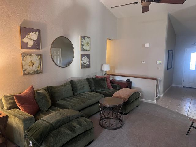 3335 Scottlee Dr, Turlock, CA 95382