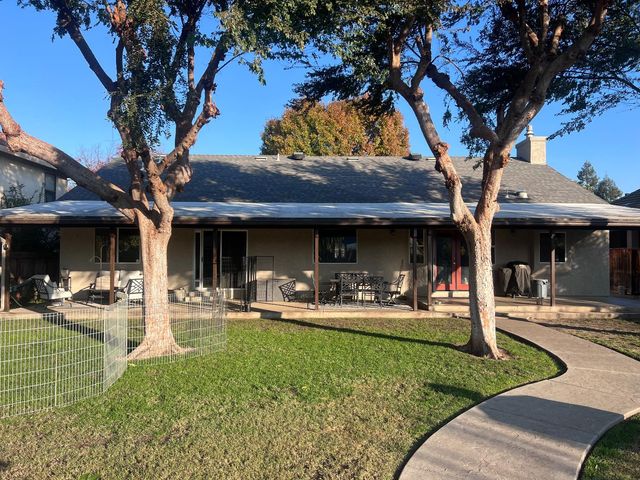 3335 Scottlee Dr, Turlock, CA 95382