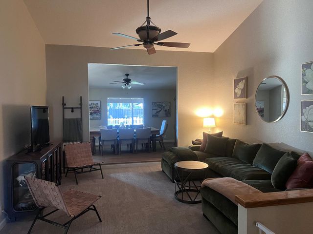 3335 Scottlee Dr, Turlock, CA 95382