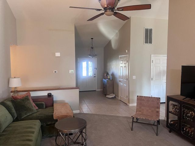 3335 Scottlee Dr, Turlock, CA 95382