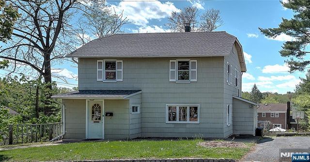 13 Hazel Avenue, Livingston, NJ 07039