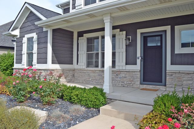 13366 Waterleaf Drive, St. John, IN 46373