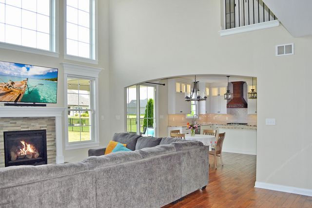 13366 Waterleaf Drive, St. John, IN 46373