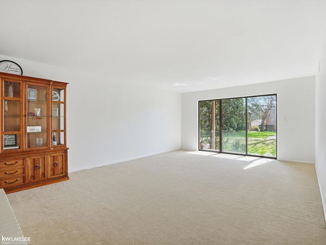 7134 Bridge Way, West Bloomfield, MI 48322