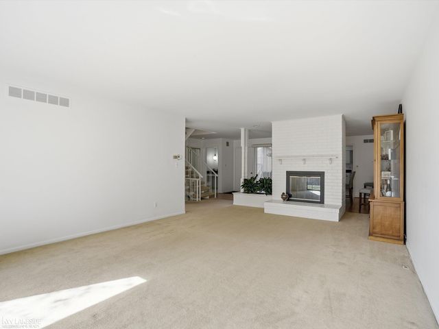 7134 Bridge Way, West Bloomfield, MI 48322