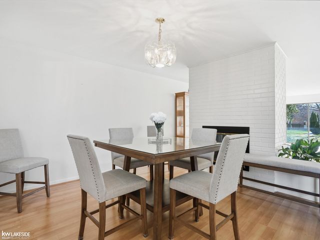 7134 Bridge Way, West Bloomfield, MI 48322