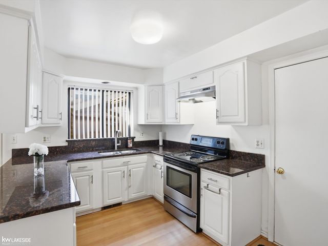 7134 Bridge Way, West Bloomfield, MI 48322