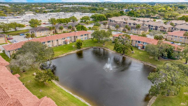 906 Twin Lakes Drive 8-j, Coral Springs, FL 33071