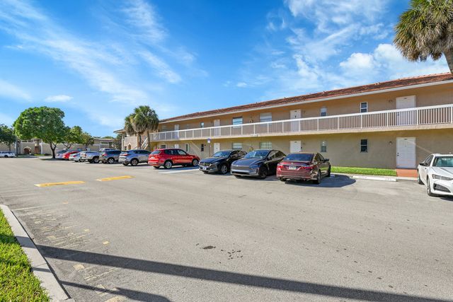 906 Twin Lakes Drive 8-j, Coral Springs, FL 33071