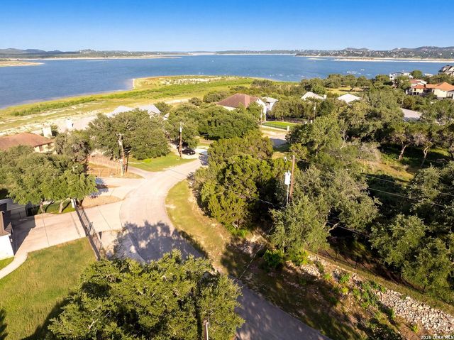 1487 & 1501 Stagecoach Dr., San Antonio, TX 78133