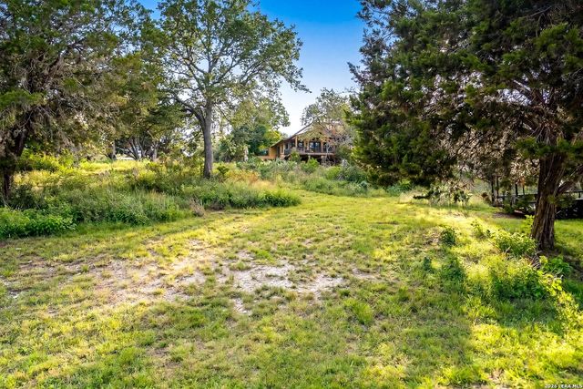 1487 & 1501 Stagecoach Dr., San Antonio, TX 78133