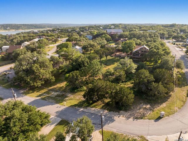 1487 & 1501 Stagecoach Dr., San Antonio, TX 78133