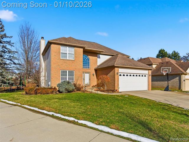 28710 Castlegate Drive, Southfield, MI 48034