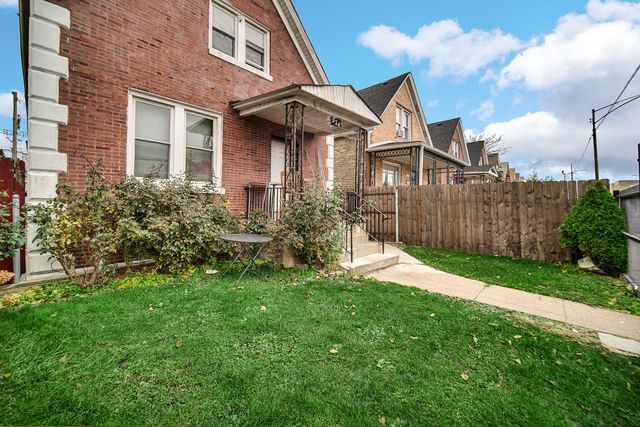 924 N PULASKI Avenue, Chicago, IL 60651
