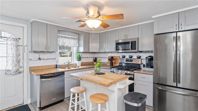 250 Benefit Street, Pawtucket, RI 02861