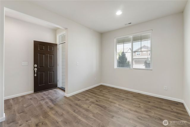 202 Grennan Lane N, Enumclaw, WA 98022