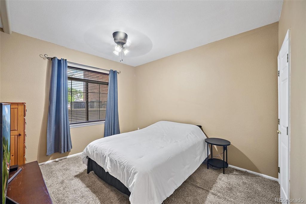 Image 14 of property listing at 8400 S Upham Way F22, Littleton, CO 80128