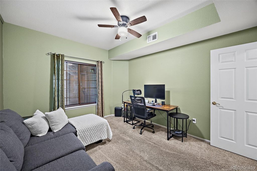 Image 15 of property listing at 8400 S Upham Way F22, Littleton, CO 80128