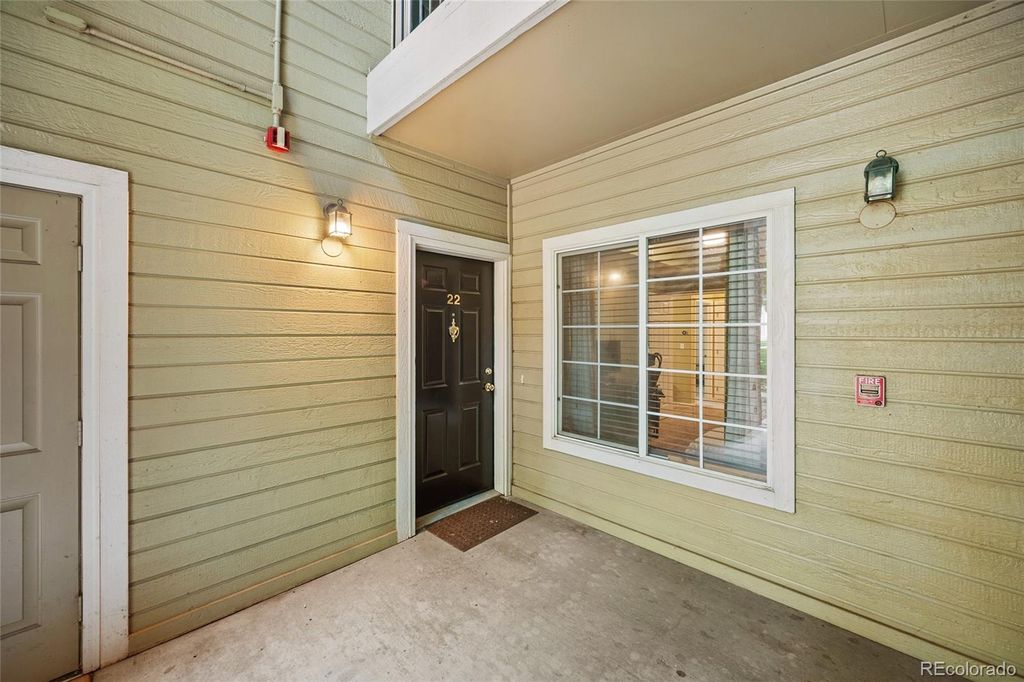 Image 4 of property listing at 8400 S Upham Way F22, Littleton, CO 80128