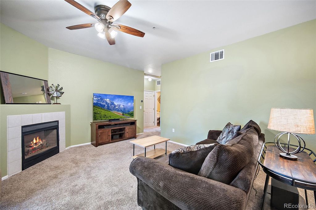 Image 9 of property listing at 8400 S Upham Way F22, Littleton, CO 80128