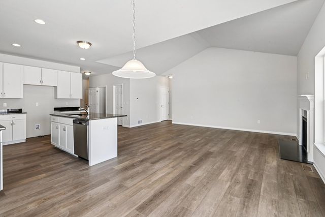 353 N Aspen Drive, Cortland, IL 60112