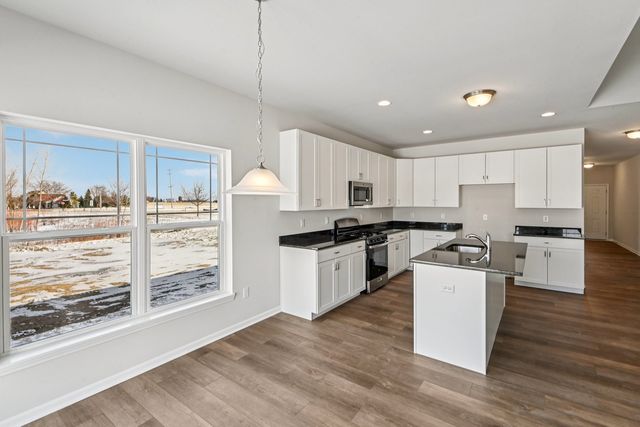 353 N Aspen Drive, Cortland, IL 60112