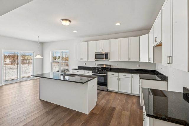 353 N Aspen Drive, Cortland, IL 60112