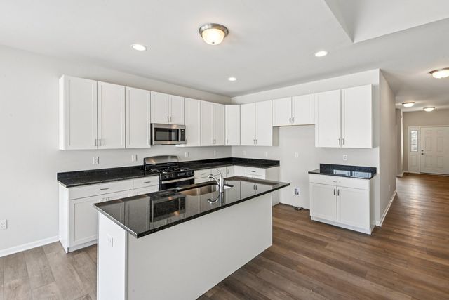 353 N Aspen Drive, Cortland, IL 60112