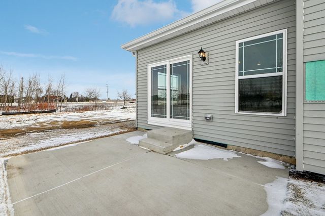 353 N Aspen Drive, Cortland, IL 60112