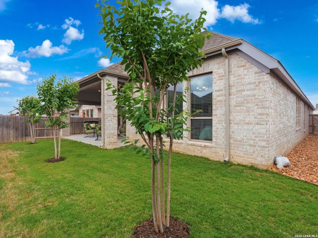 1833 LUNA ST, New Braunfels, TX 78132