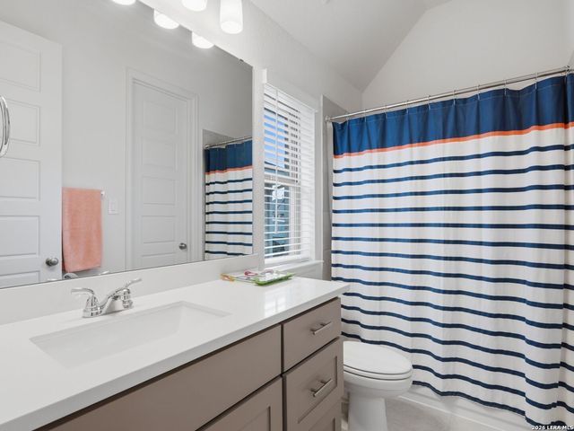 1833 LUNA ST, New Braunfels, TX 78132