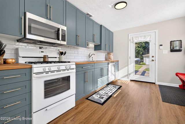 4509 Ash Ave, Louisville, KY 40258
