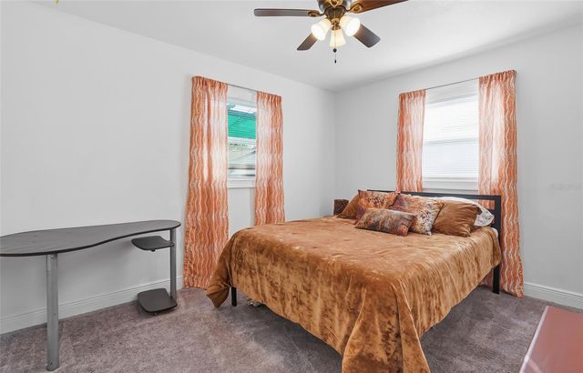 5718 18TH AVENUE N, St Petersburg, FL 33710