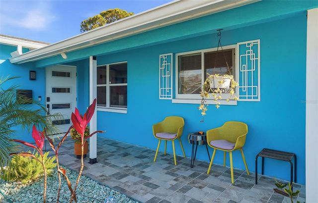 5718 18TH AVENUE N, St Petersburg, FL 33710