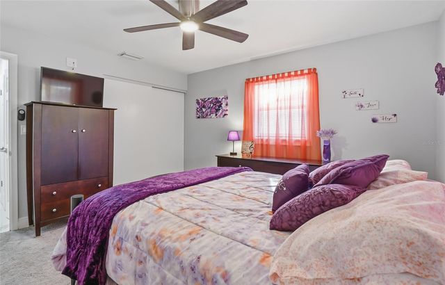 5718 18TH AVENUE N, St Petersburg, FL 33710