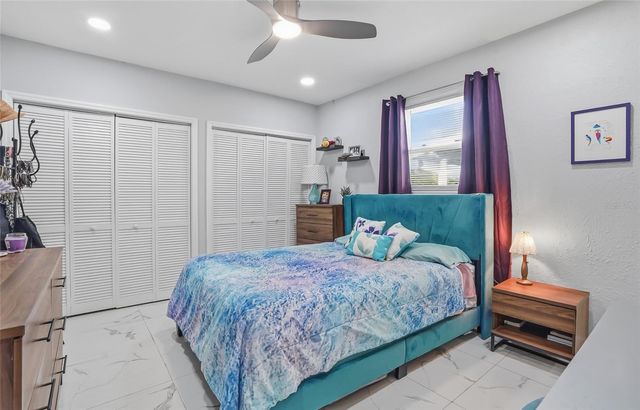 5718 18TH AVENUE N, St Petersburg, FL 33710