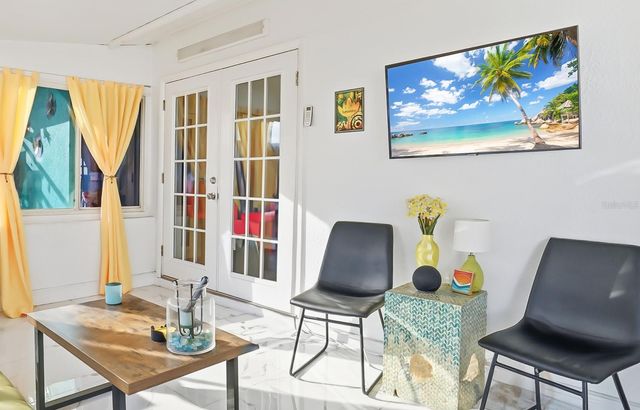 5718 18TH AVENUE N, St Petersburg, FL 33710