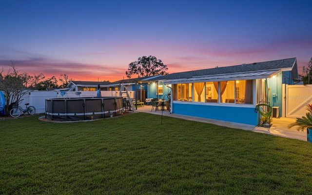 5718 18TH AVENUE N, St Petersburg, FL 33710