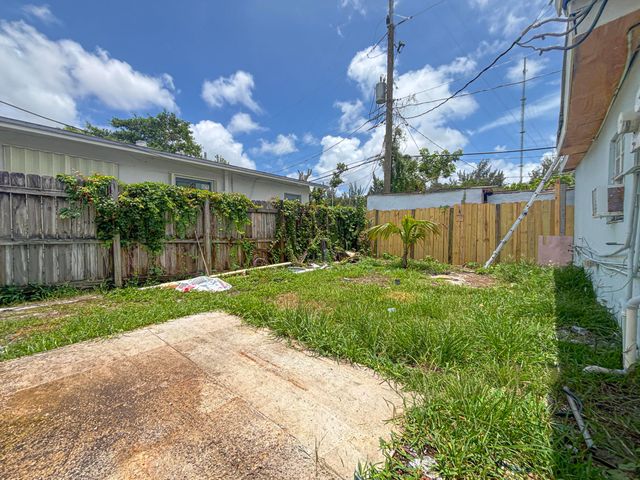 6142 SW 40th Court, Miramar, FL 33023