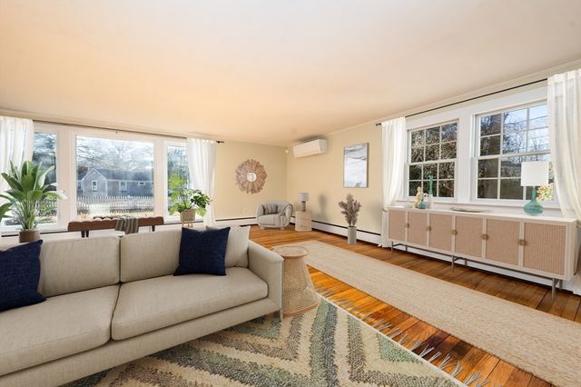 54 Murphy Rd, Barnstable, MA 02601